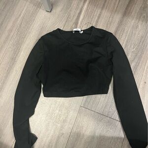 Very cropped black top